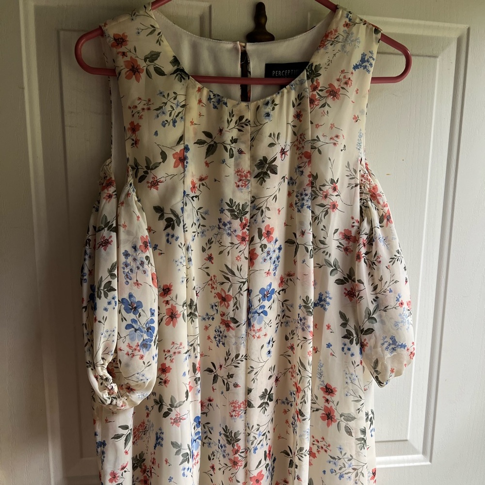 Floral cold-shoulder swing dress